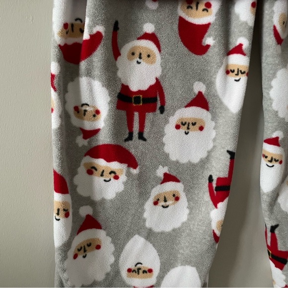 Carter’s Kids Holiday Fleece Santa Pyjama Set 🎅🏼🎄 - Picture 7 of 10